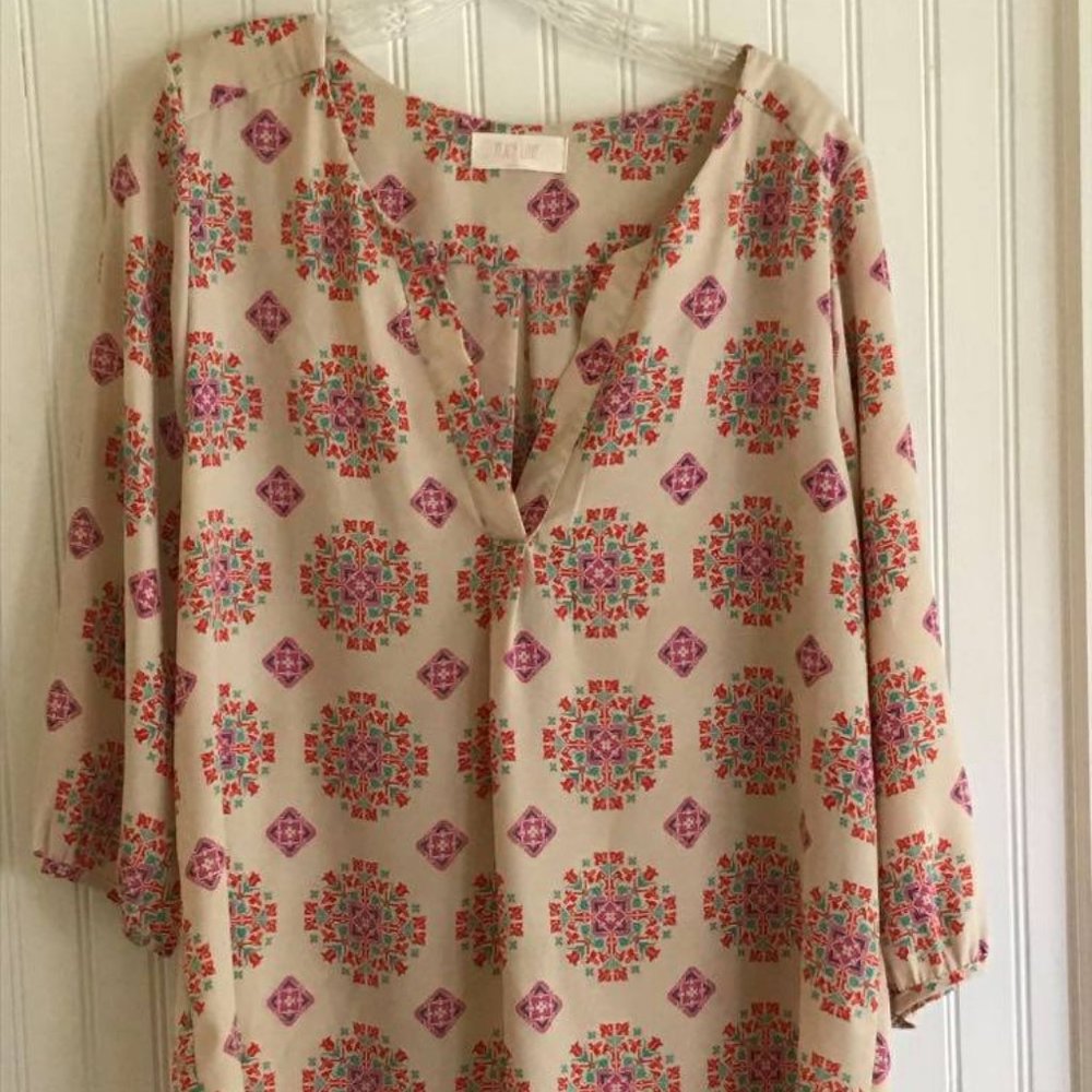 Bold Pattern Blouse with elastic 3/4" sleeve